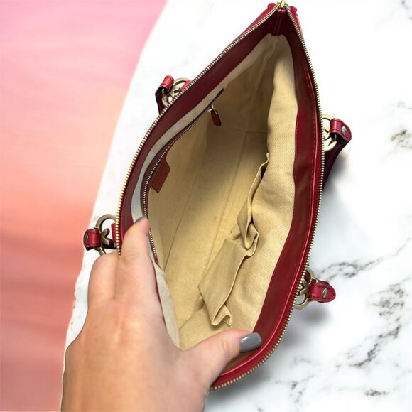 Gucci GG Canvas Heart Tote, Leather Red Trim, Heart Champagne GH, Canvas - Picture 6 of 11